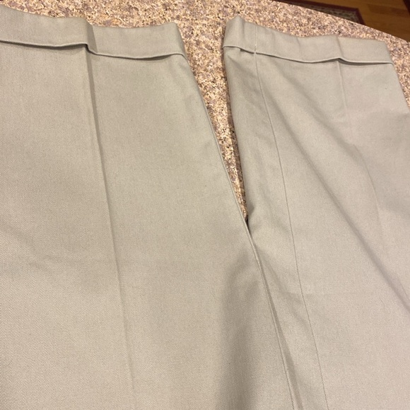 NWT Banana Republic Pleated Smithfield Relaxed Leg Chinos 36 / 32 - Picture 14 of 16